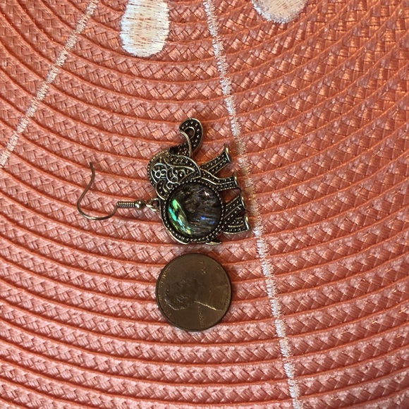 Vintage Elephant Earrings - Picture 3 of 6